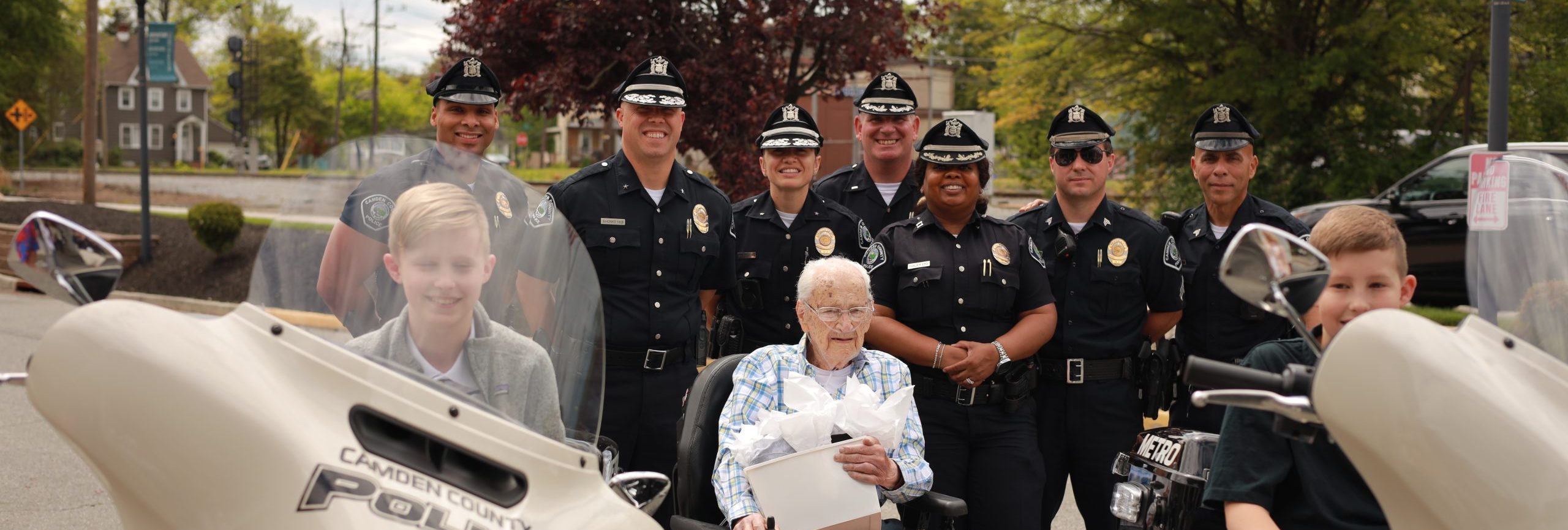 Retired policemen celebrates 100th birthday!